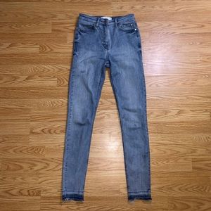 Frayed Hem Skinny Jeans